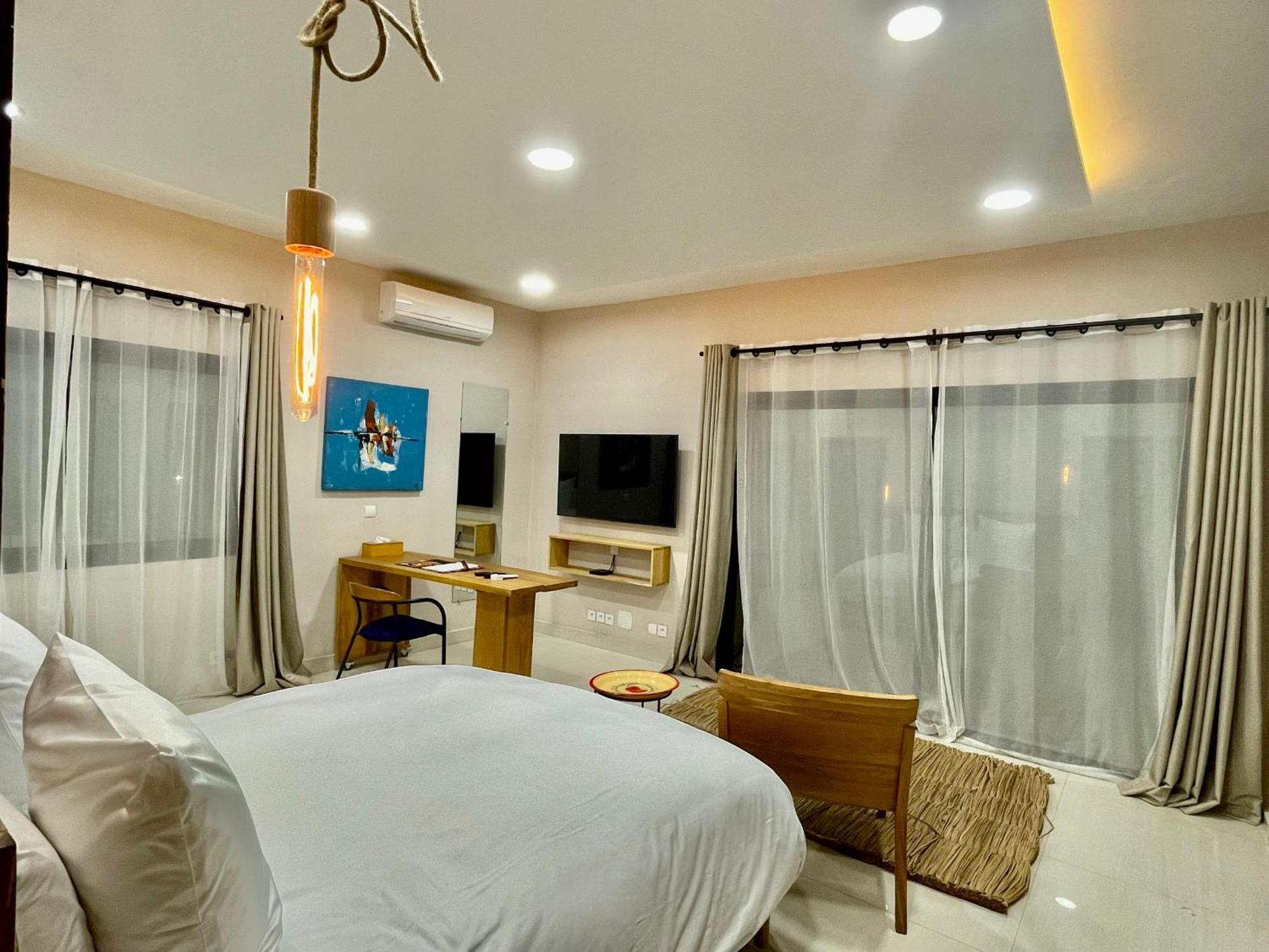 Le Kentia Hotel Lome Ngoại thất bức ảnh