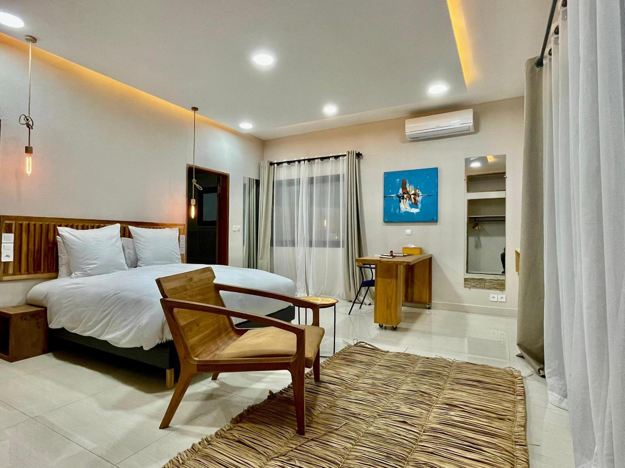 Le Kentia Hotel Lome Ngoại thất bức ảnh