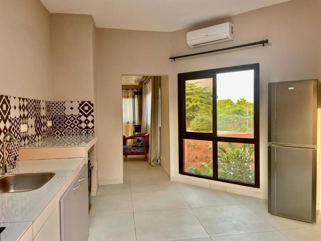 Le Kentia Hotel Lome Ngoại thất bức ảnh