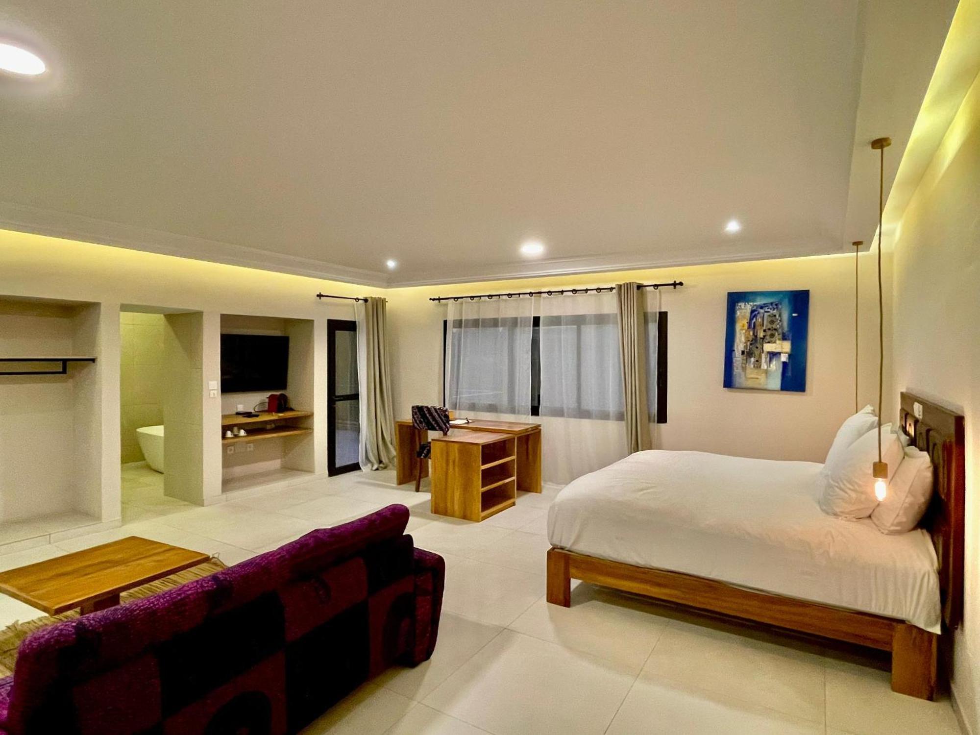 Le Kentia Hotel Lome Ngoại thất bức ảnh